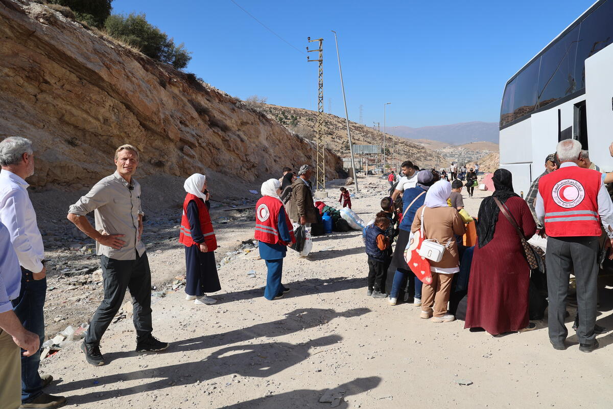 WFP/Hussam Al Saleh. Mr. Carl Skau, Deputy Executive Director of the United Nations World Food Programme, visited Jdeidat Yabous crossing (the border area between Lebanon and Syria), where he had the opportunity to meet Lebanese and Syrians fleeing the conflict in Lebanon.