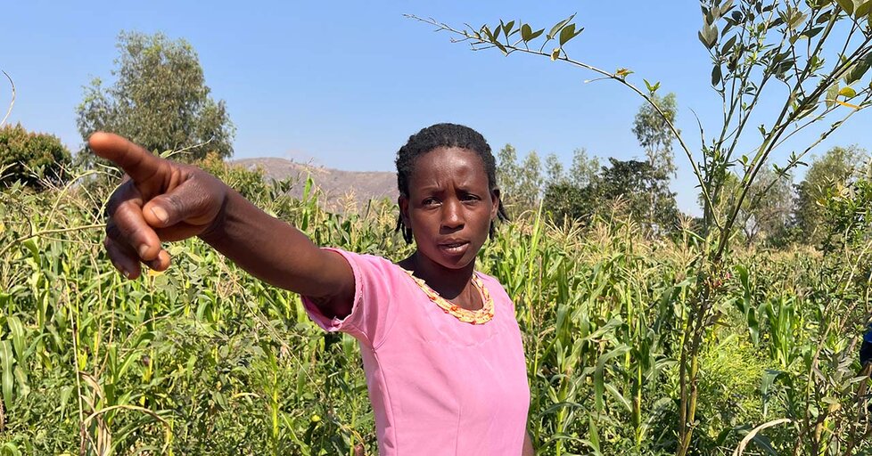 Tale of two villages: In Malawi, farmers point the way as drought drives hunger