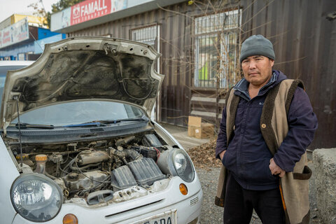 Kyrgyzstan: Cash grants drive cabbie living with a disability towards food security