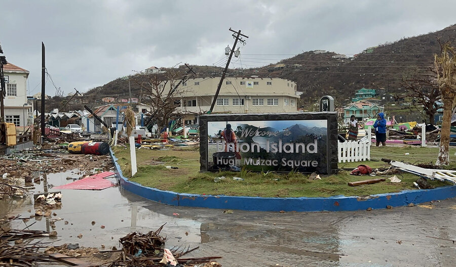 Hurricane damage on Union Island