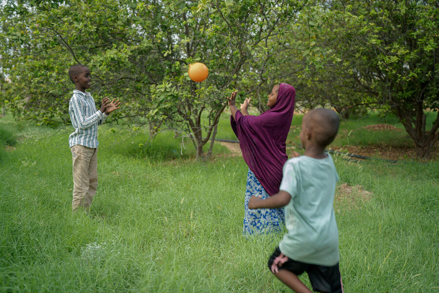 Mohamud's children, here playing on her farm, may be part of a new generation increasing turning from herding to agriculture. Photo: WFP/Arete/ Utaama Mahamud