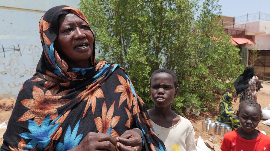 Former tea seller Maya counts among those who remained in Khartoum, despite heavy fighting. Photo: WFP/Jonathan Dumont