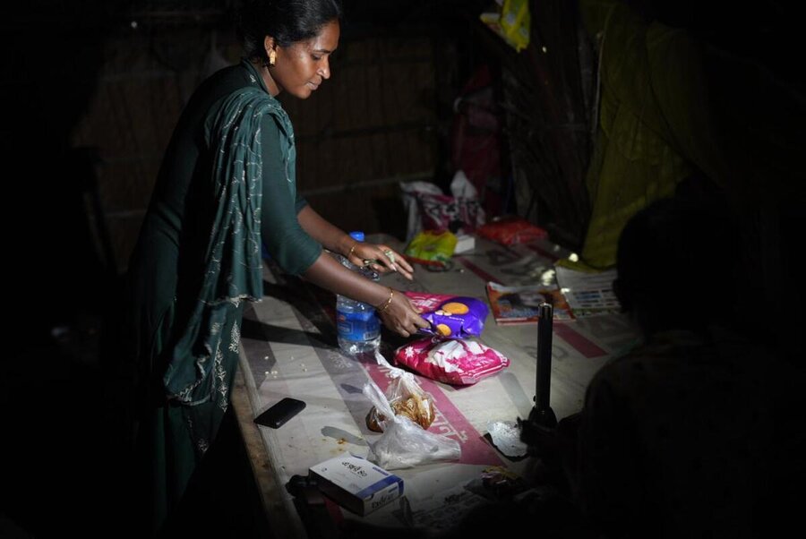 Chompa Munda spent part of her WFP cash to buy food, water and candles before the hurricane. Photo: WFP/ WFP/Saikat Mojumder