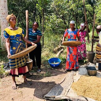 Refugee women benefit from WFP's resilience project in Lóvua municipality,  Lunda Norte province, Angola. 