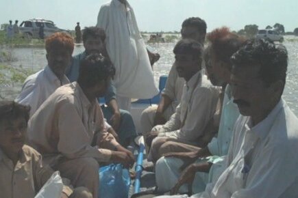 Pakistan: Boats Bring Food To Families Cut Off By Floods