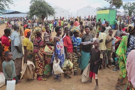 Thousands of Refugees from Burundi Flood into Rwanda (For the Media)