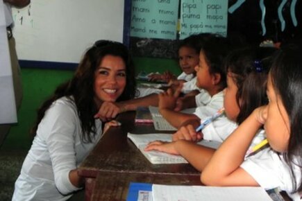 Actress Eva Longoria Learns How WFP Fights Hunger In Honduras